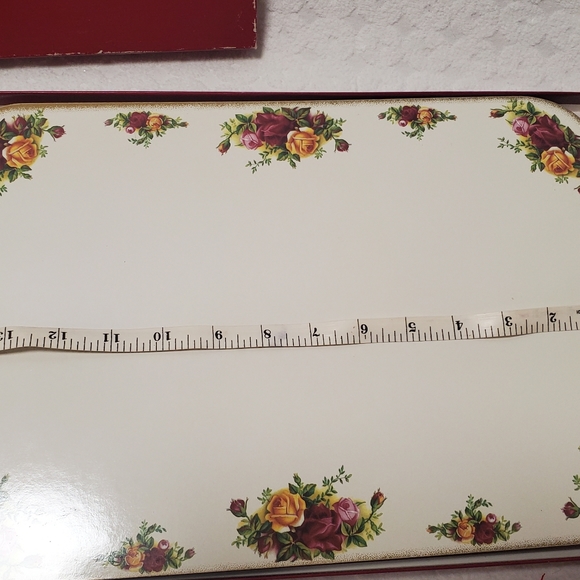 Set of 4 Royal Albert Country Rose pattern place mats - Picture 3 of 7